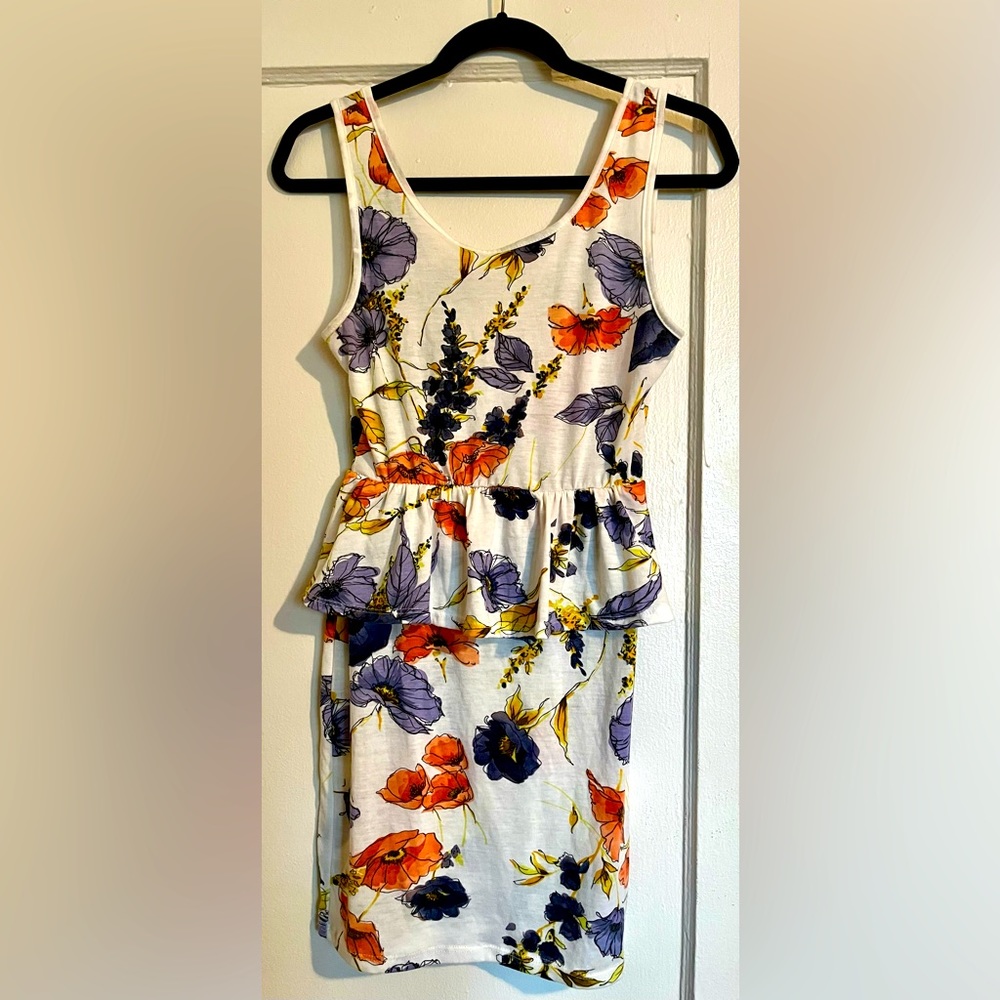 Chesley Vintage White/Red/Purple/Yellow Floral Peplum Bodycon Dress M/L